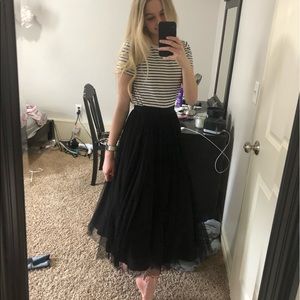 BLACK LAYERED SKIRT NWT